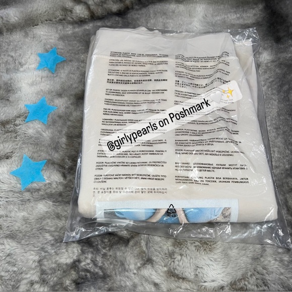 Taylor Swift 1989 Beige Crewneck (Taylor’s Version) Offical Merch NEW - Picture 5 of 9